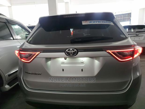 2015 Toyota Harrier Silver - Modern SUV, Unmatched Comfort