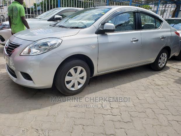 Nissan Latio 1.2 2014 Silver