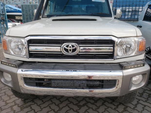 Pre-Owned 2015 Toyota Land Cruiser Prado White - For Sale