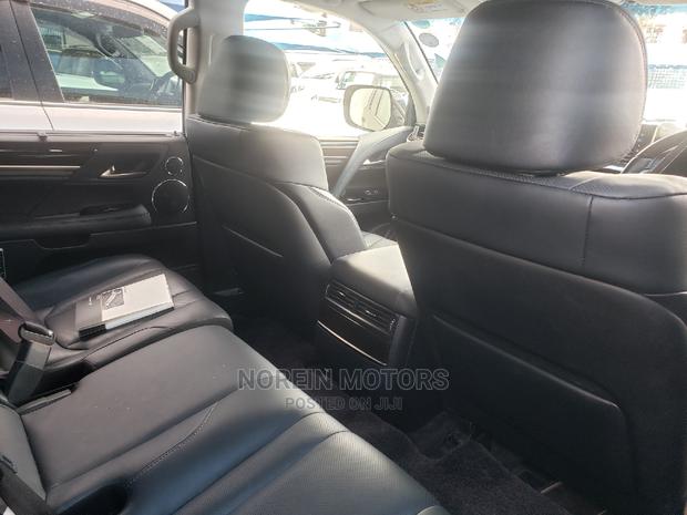 Black 2019 Lexus LX: Elegance Meets Might