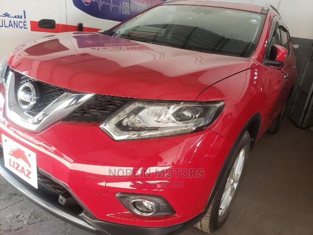 2014 Nissan X-Trail Red Off-Road Vehicle