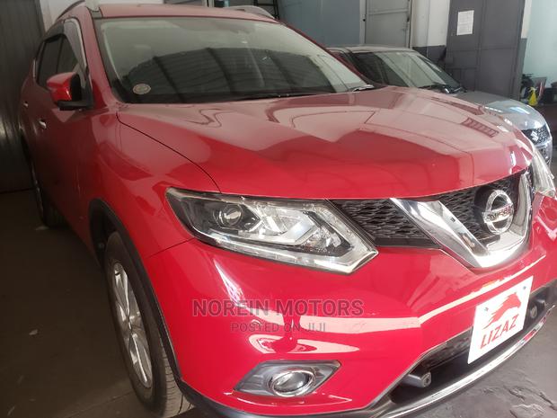 2014 Nissan X-Trail Red Off-Road Vehicle