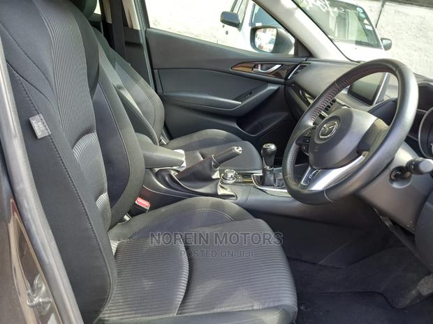 Pre-owned Mazda Axela 2015 Black: Elegant Sedan for Sale