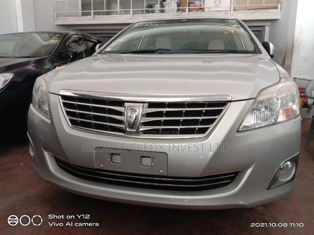 Toyota Premio 2015 Silver