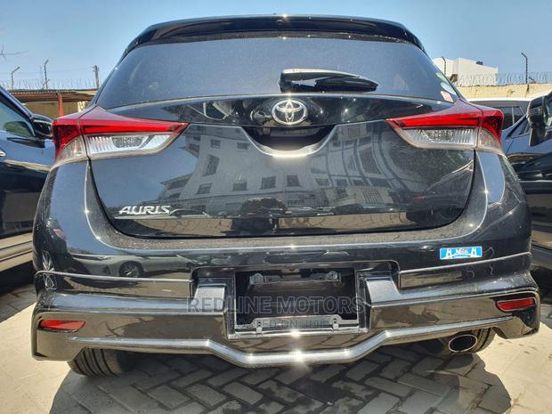 Affordable 2016 Toyota Auris Black - Sleek Sedan for Daily Drive