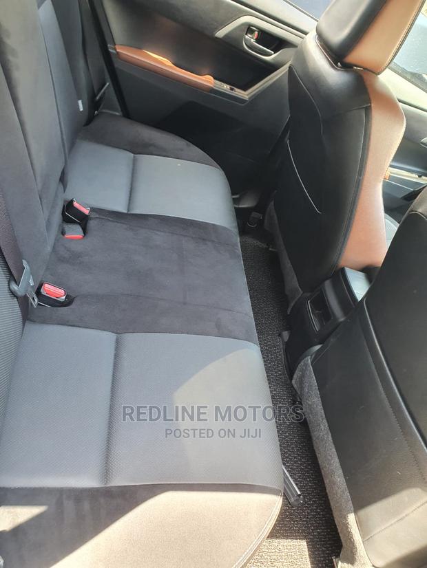 Affordable 2016 Toyota Auris Black - Sleek Sedan for Daily Drive