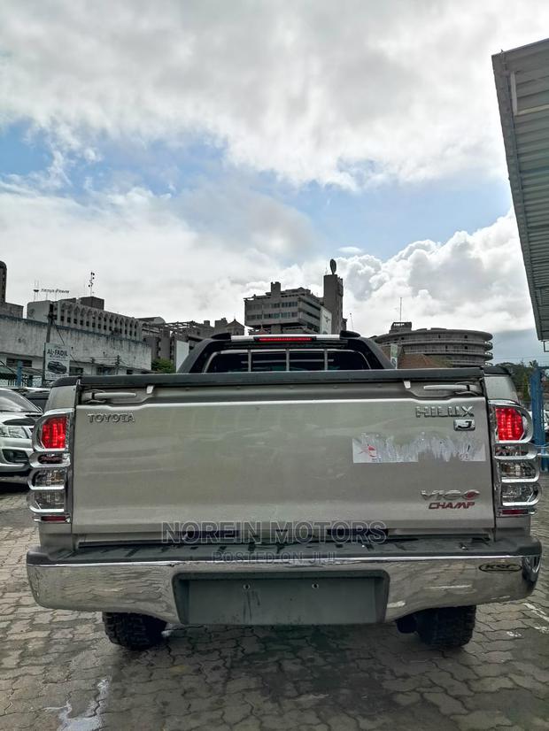 Used 2014 Toyota Hilux in Silver - Ideal for Daily Driving