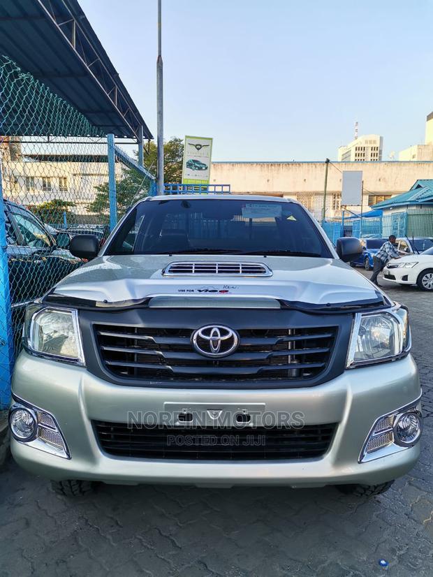 Used 2014 Toyota Hilux in Silver - Ideal for Daily Driving