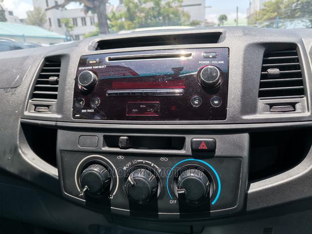 Used 2014 Toyota Hilux in Silver - Ideal for Daily Driving
