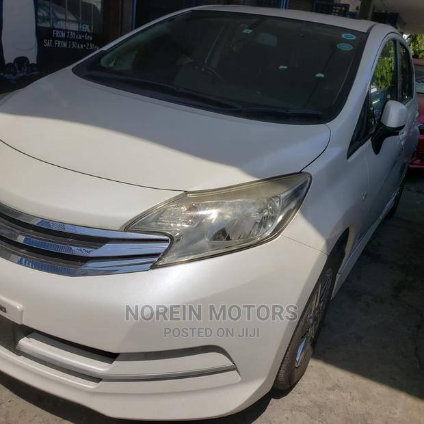 2015 Nissan Note Off-White: Two Exciting Variants Available