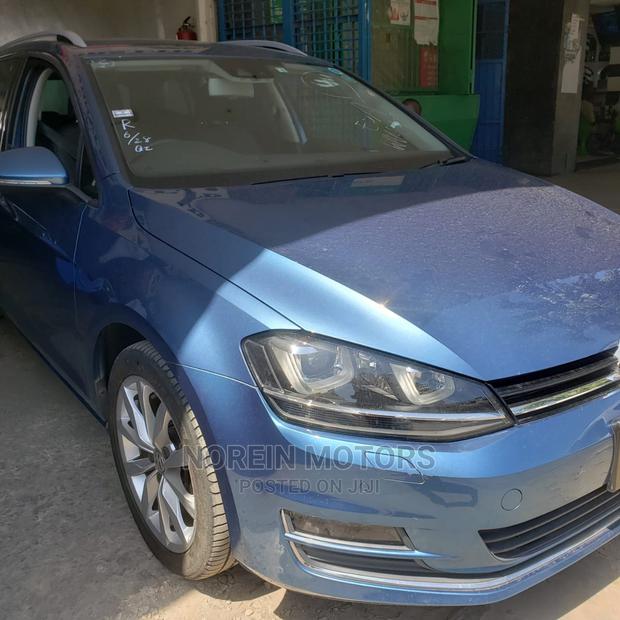 Volkswagen Golf 2014 Blue: Efficient, Stylish, and Ready for the Road