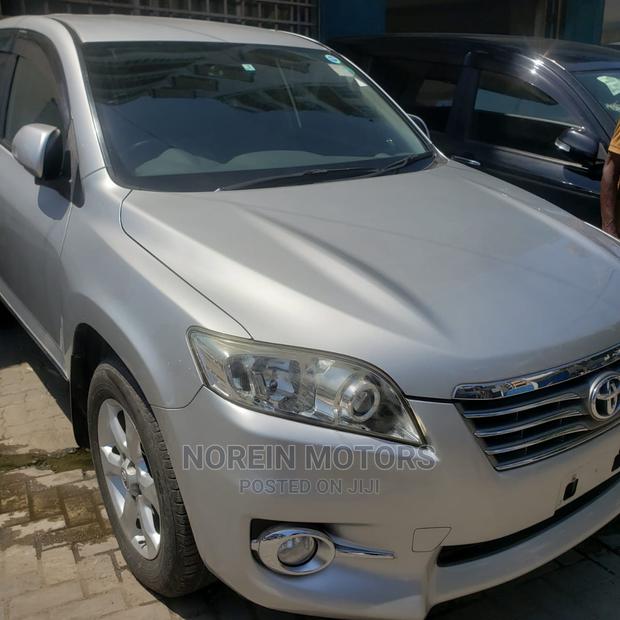 2014 Toyota Vanguard Silver - Used and Ready to Drive