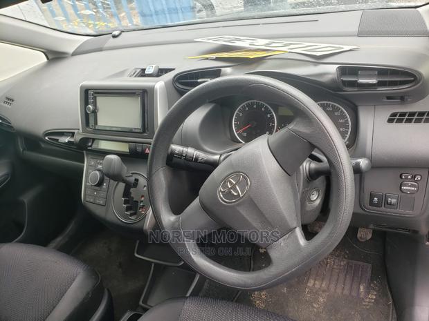 2014 Toyota Vanguard Silver - Used and Ready to Drive