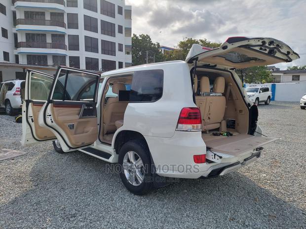 2014 Toyota Land Cruiser 4.6 V8 ZX Pearl - Premium Quality SUV for Sale