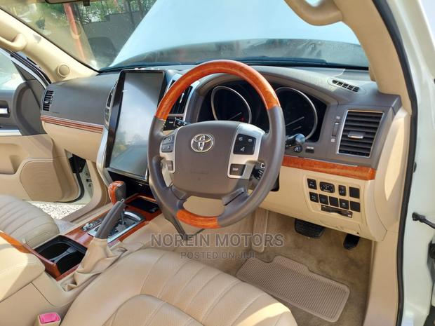 2014 Toyota Land Cruiser 4.6 V8 ZX Pearl - Premium Quality SUV for Sale