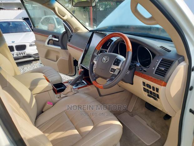 2014 Toyota Land Cruiser 4.6 V8 ZX Pearl - Premium Quality SUV for Sale