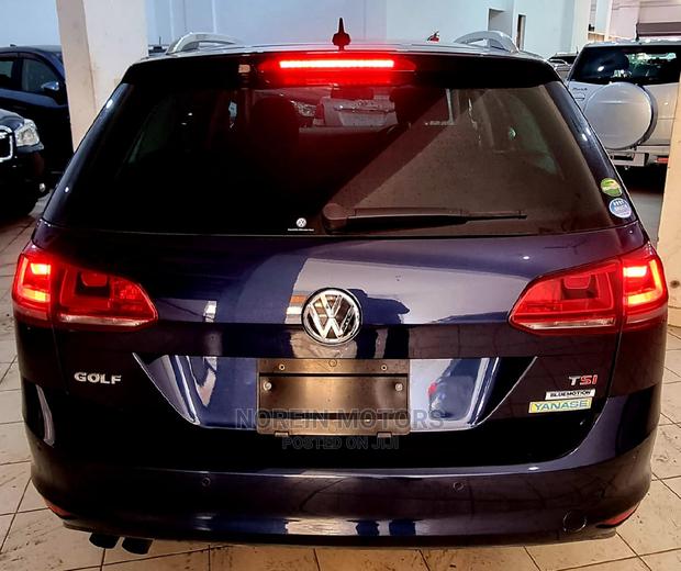 Blue 2015 Volkswagen Golf: Efficient & Stylish