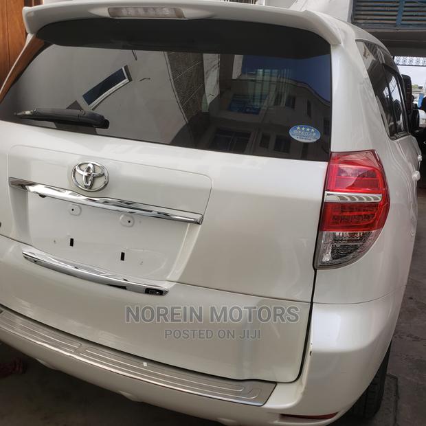2015 Toyota Vanguard in Off White Available