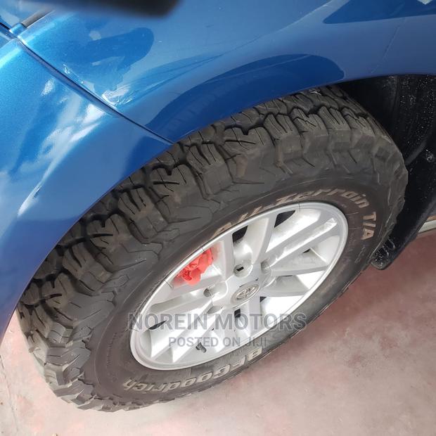 2015 Toyota Hilux Blue - The Perfect Pickup for Your Needs