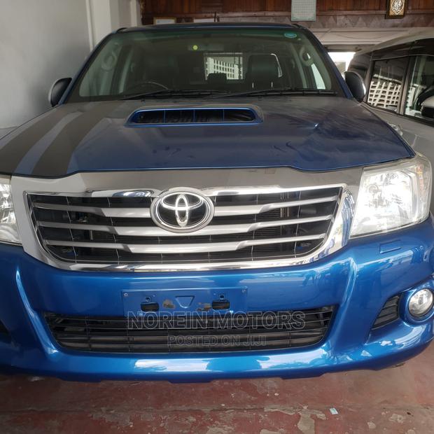 2015 Toyota Hilux Blue - The Perfect Pickup for Your Needs