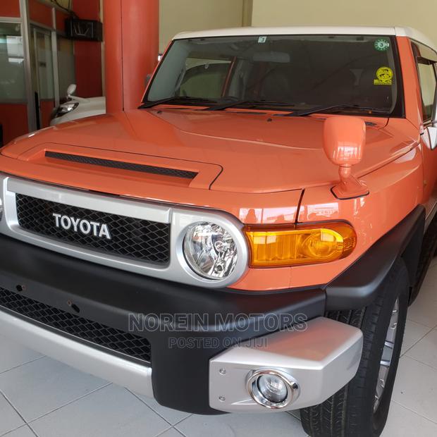 2015 Toyota FJ Cruiser in Bright Orange: Discover the Great Outdoors