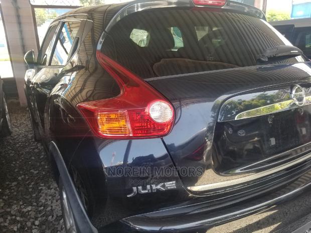 2015 Nissan Juke Black: Compact CUV for Daily Commute