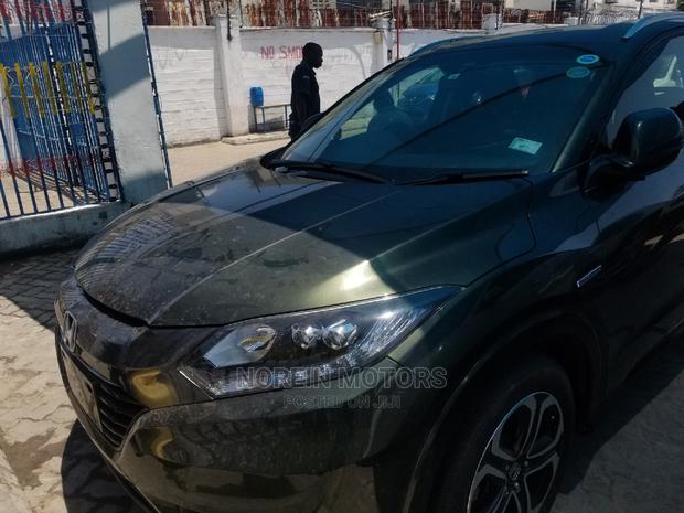 2015 Honda Vezel Green: Perfect for Eco-Conscious Drivers