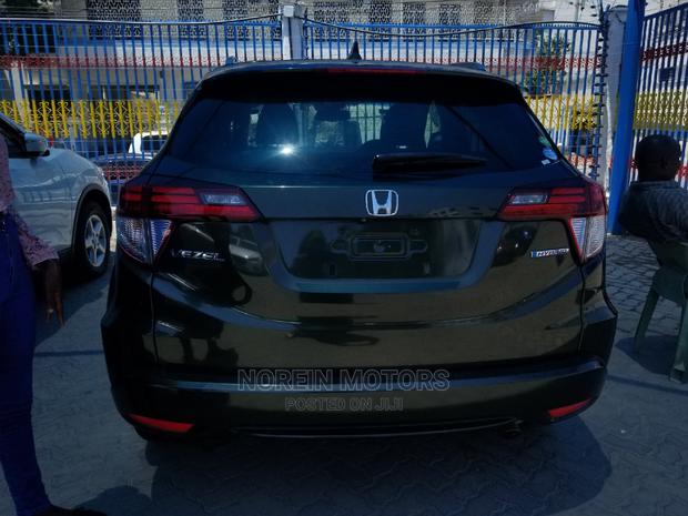 2015 Honda Vezel Green: Perfect for Eco-Conscious Drivers