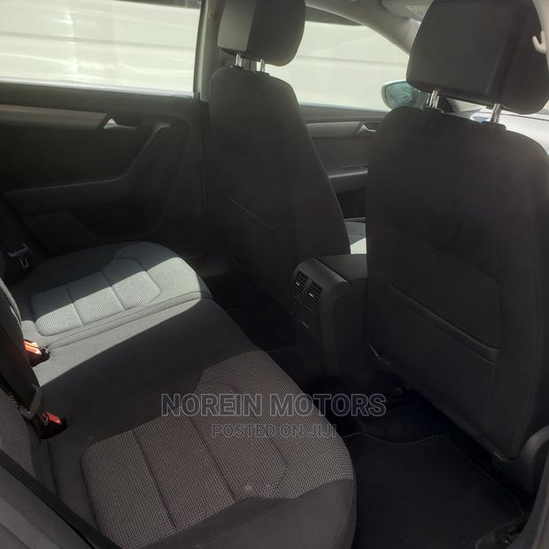 2014 Volkswagen Passat Pearl: High-End Sedan Available