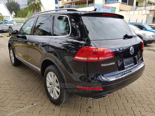 2014 Black Volkswagen Touareg - Stylish Off-Roader