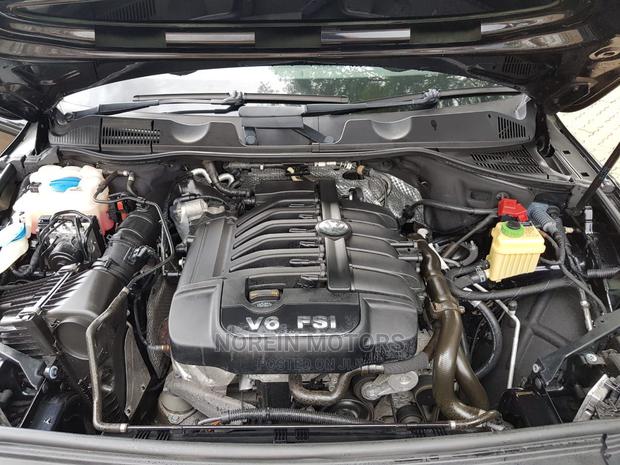 Volkswagen Touareg 2014 Black: Top Quality SUV on Sale