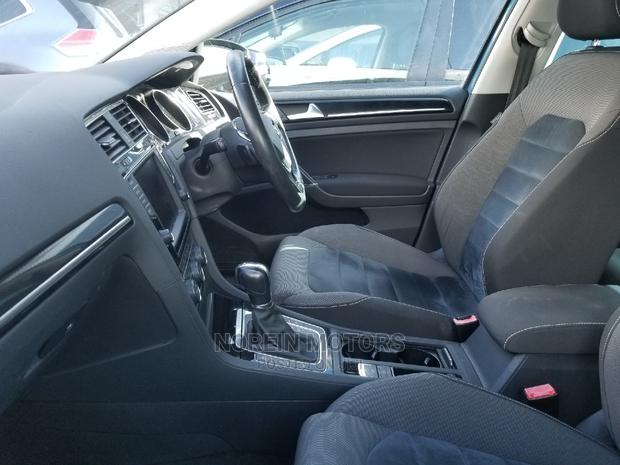 2014 Volkswagen Golf Blue: A Smart, Stylish, and Efficient Choice