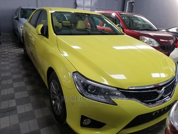 2004 Toyota Mark X in Yellow - Classy and Sporty