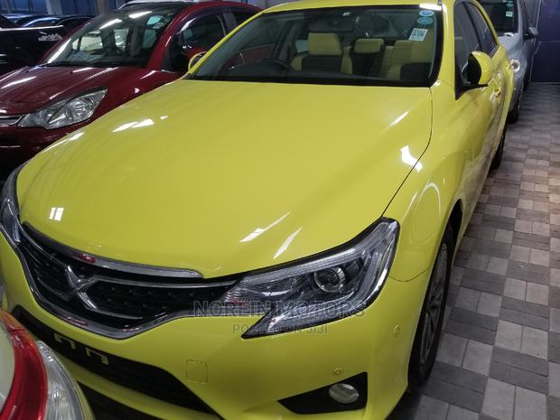 2004 Toyota Mark X in Yellow - Classy and Sporty