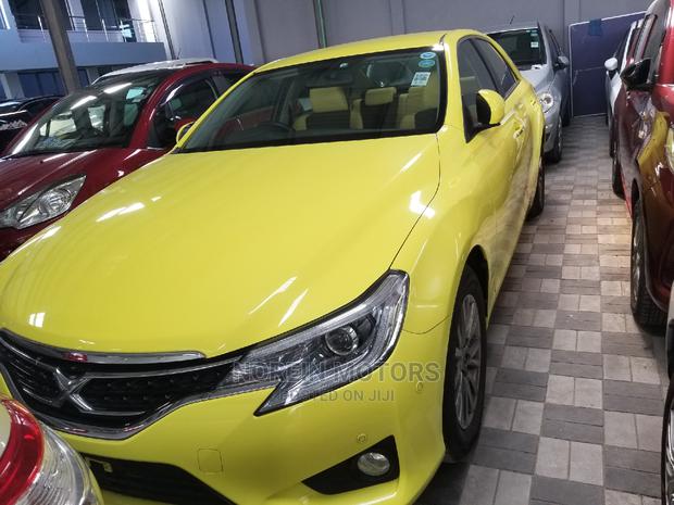 2004 Toyota Mark X in Yellow - Classy and Sporty