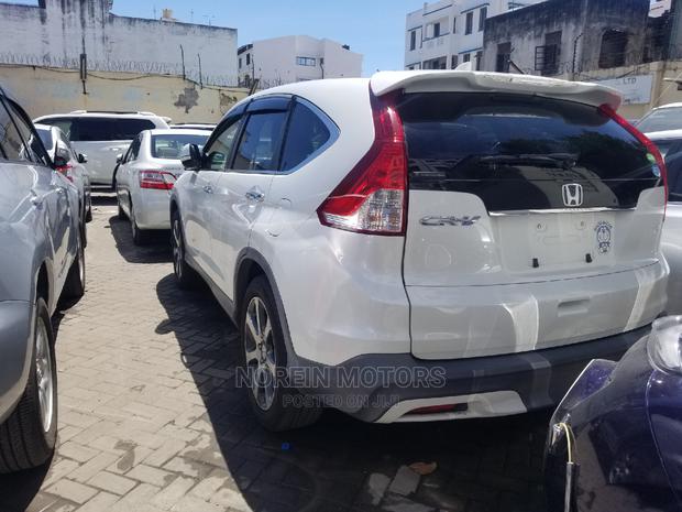 2014 Honda CR-V - White SUV for Sale: Power, Comfort, & Efficiency!