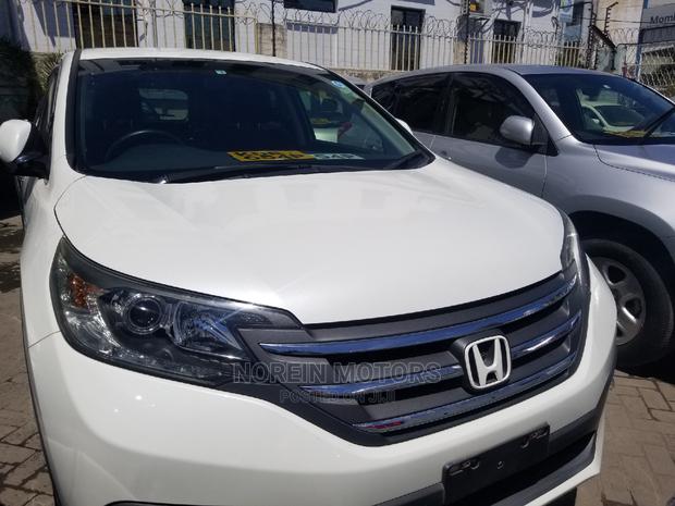 2014 Honda CR-V - White SUV for Sale: Power, Comfort, & Efficiency!