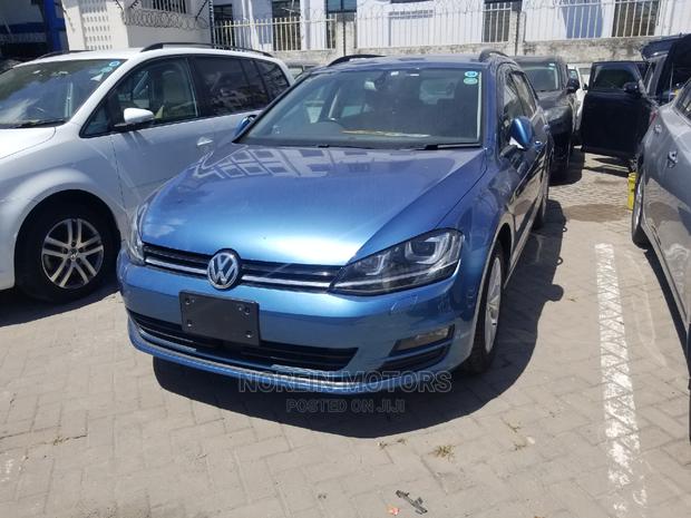 2014 Volkswagen Golf Blue: Style & Sustainability