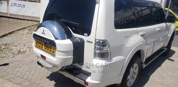White 2014 Mitsubishi Pajero: Off-Road Ready and Stylish