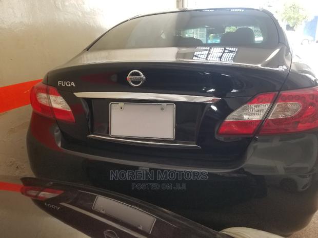 Stylish 2014 Nissan Fuga Black: Pre-Owned Sedan
