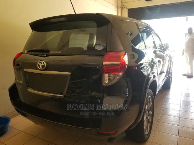2014 Toyota Vanguard Black: Great Condition Pre-Owned SUV