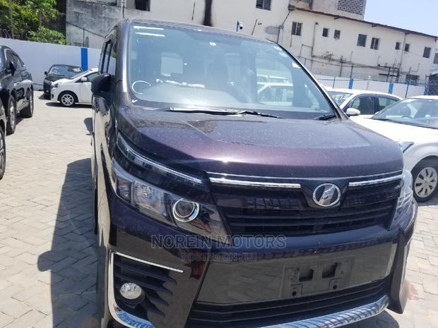 2014 Toyota Voxy SV Premium for Sale - Purple