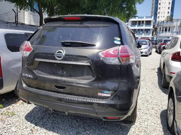 2014 Nissan X-Trail SV Premium Gray: The Perfect SUV for All Your Needs