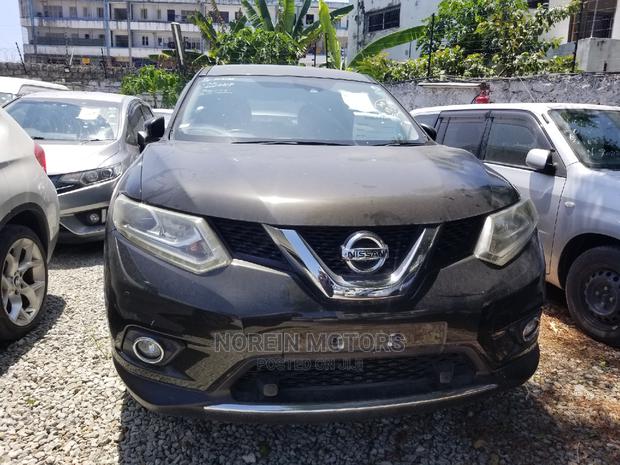 2014 Nissan X-Trail SV Premium Gray: The Perfect SUV for All Your Needs