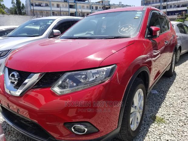 2014 Nissan X-Trail SV Premium Red SUV - Pre-owned Car