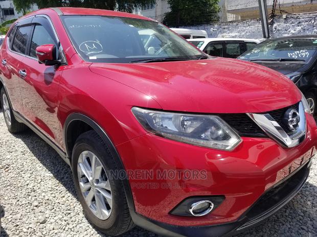 2014 Nissan X-Trail SV Premium Red SUV - Pre-owned Car