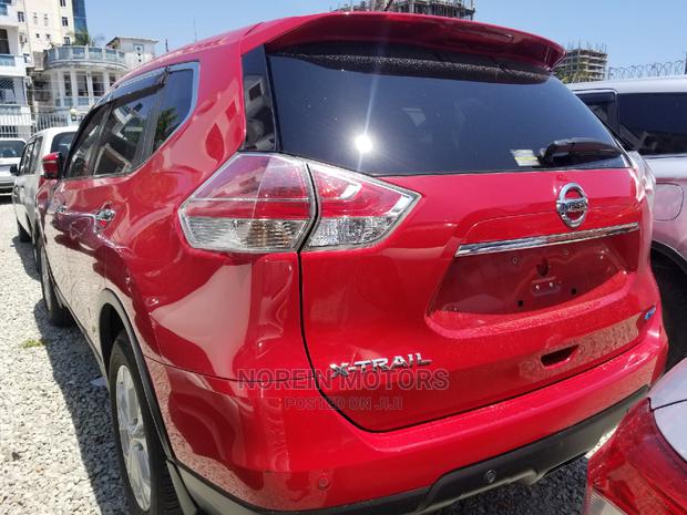 2014 Nissan X-Trail SV Premium Red SUV - Pre-owned Car