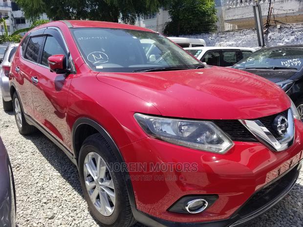 2014 Nissan X-Trail SV Premium Red SUV - Pre-owned Car