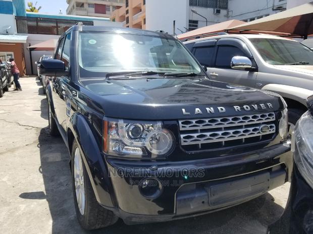 Land Rover Discovery 2014 in Matt Black - Premium Pre-owned SUV