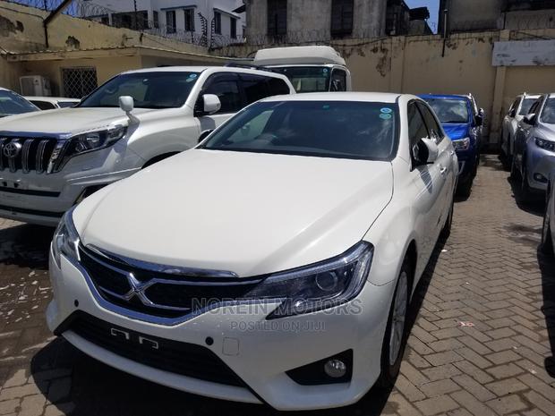 2014 Toyota Mark X Pearl - Stylish Sedan for Sale
